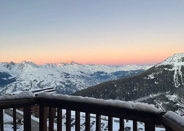 4 Personnes Dans Le Mythique Paquebot Des Neiges A *